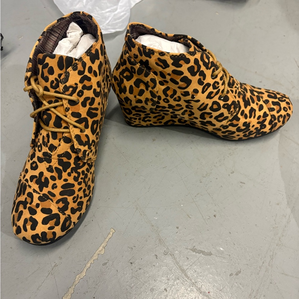 Forever 21 Leopard Print Winter Boots